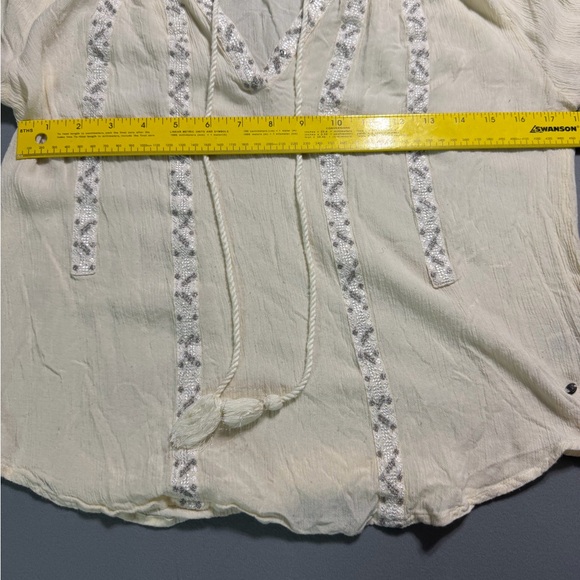 American Eagle Outfitters Light Cream Blouse size small - Picture 4 of 7